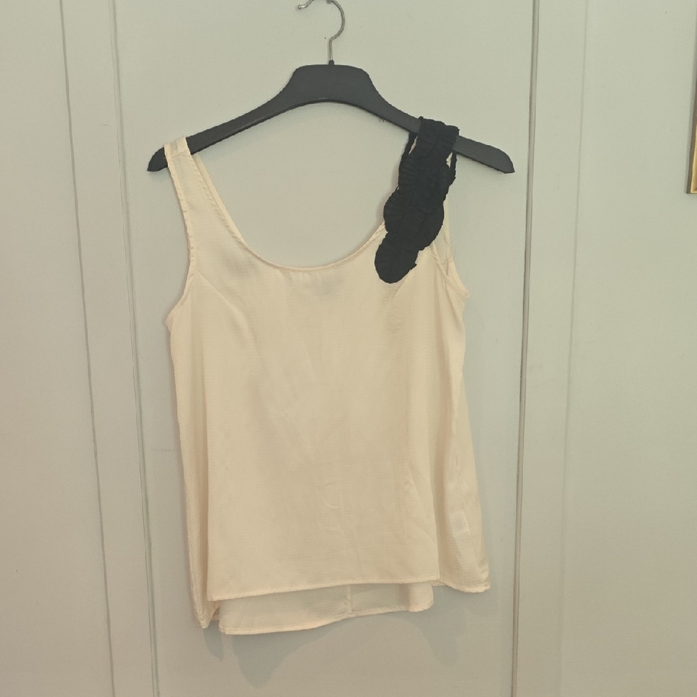 Apostrophe Cream Tank Top with Black Accent